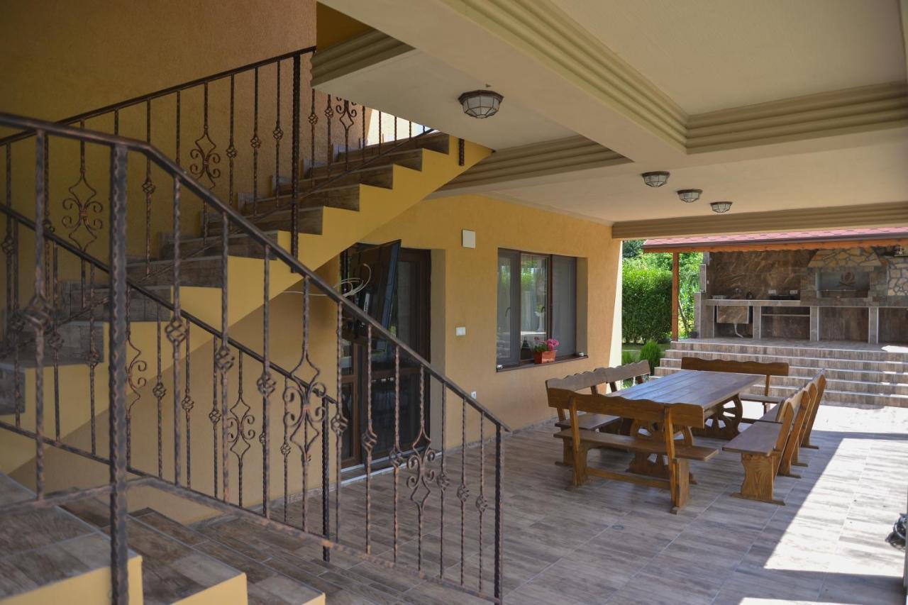 Guest House Erida Trastenik Esterno foto