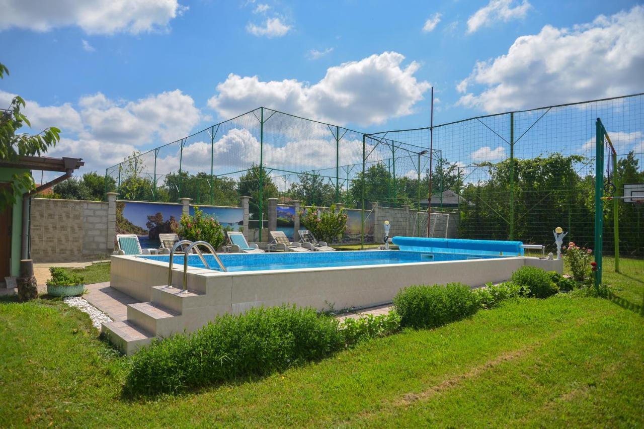 Guest House Erida Trastenik Esterno foto
