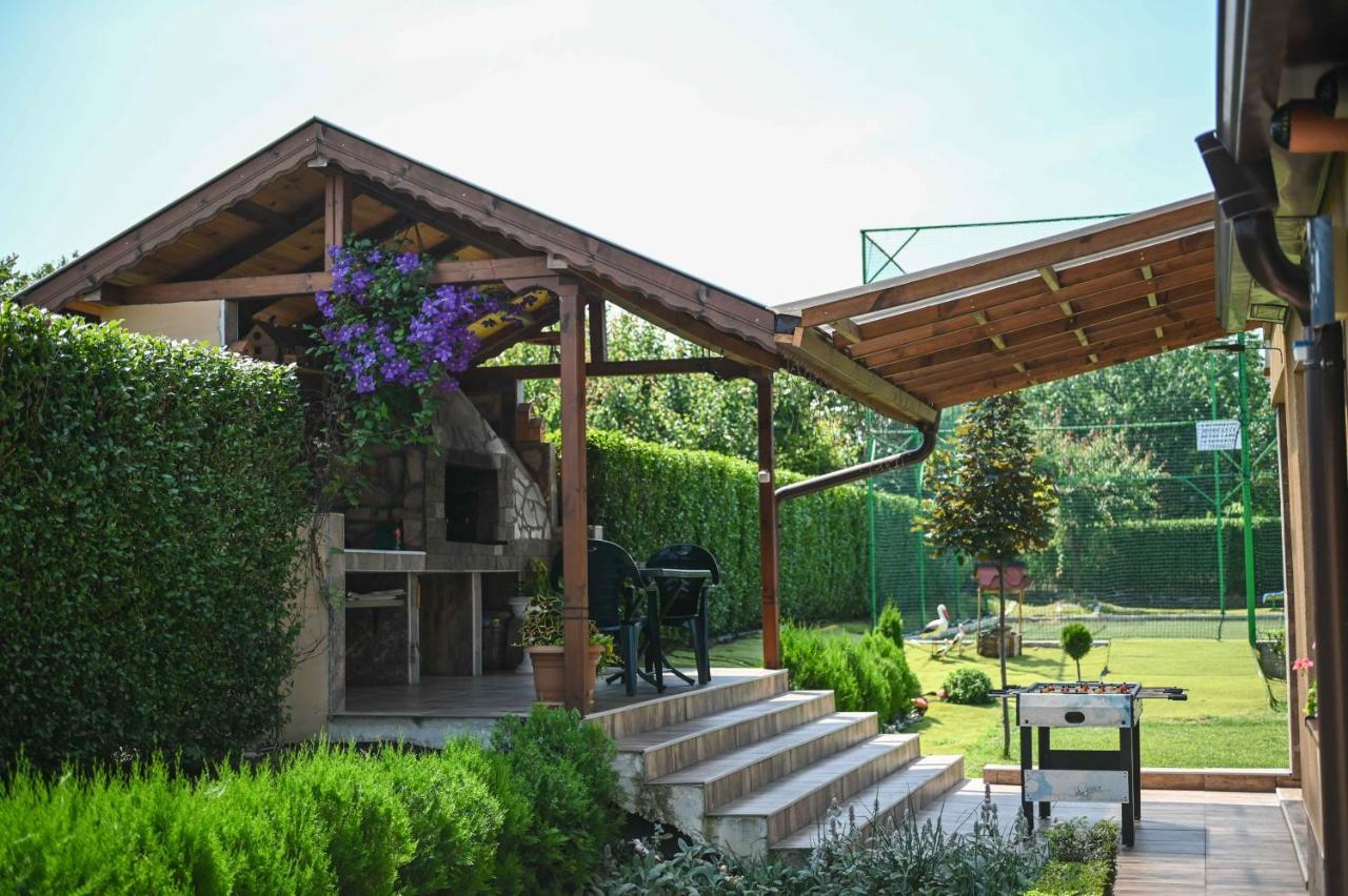 Guest House Erida Trastenik Esterno foto