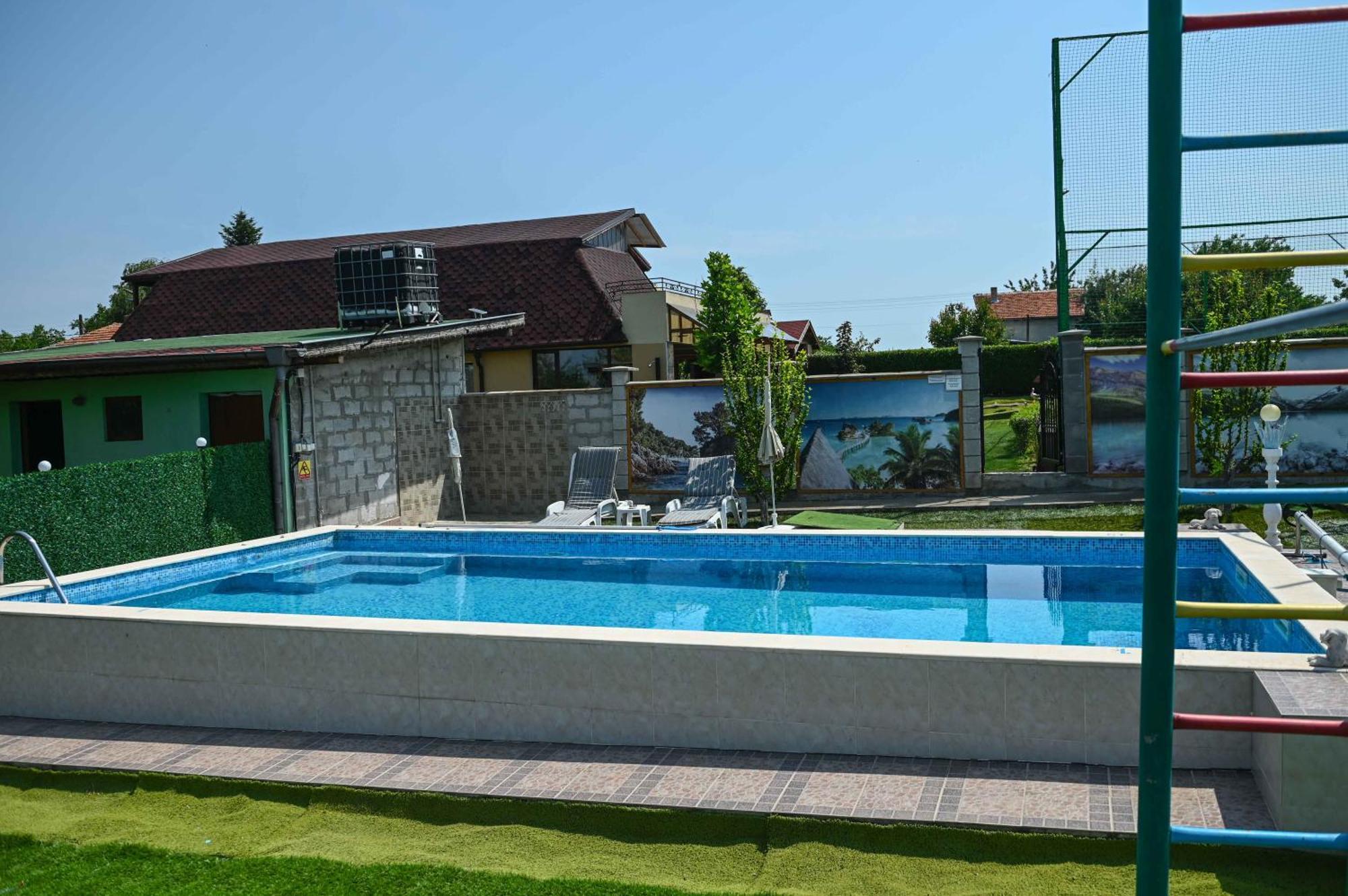 Guest House Erida Trastenik Esterno foto